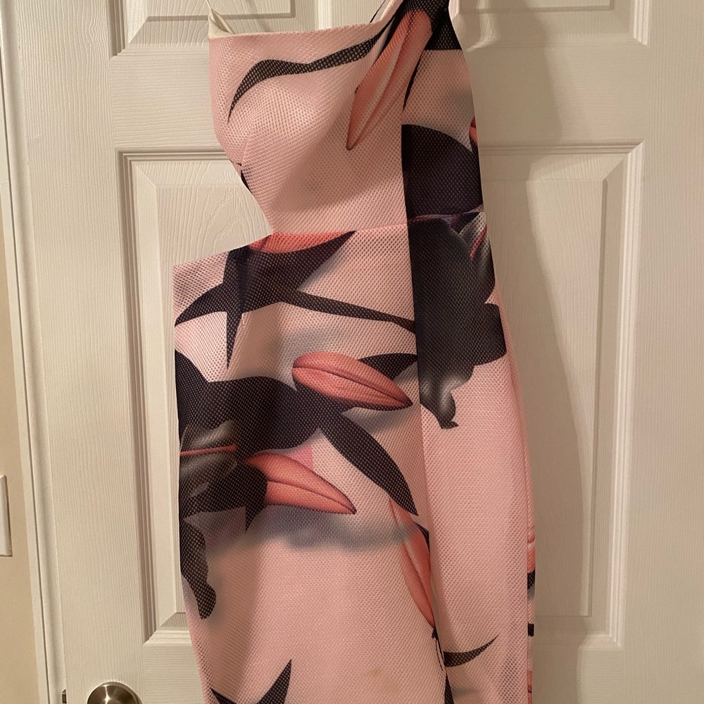 FEW MODA one shoulder pink print dress